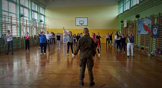 b_1024_768_0_00_images_2022_2023_kwiecien_samoobrona_339412201_6161458417277112_6496150378286751518_n